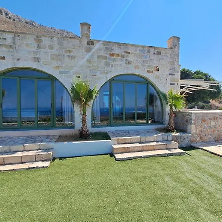 Apollo - Saint George's Retreat Village